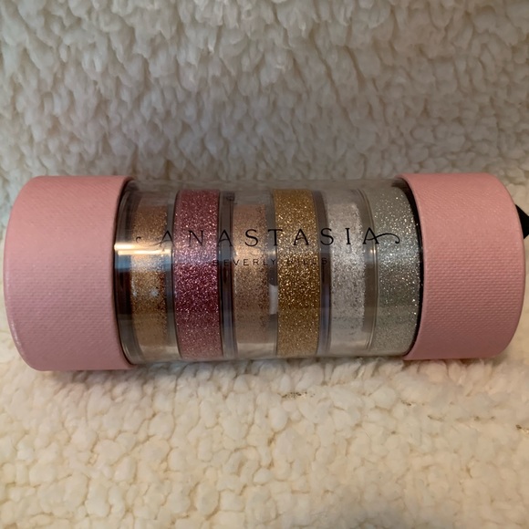 Anastasia Beverly Hills Other - 🎉HP🎉ANASTASIA HILIGHTER TRIO LIMITED EDITION NWT